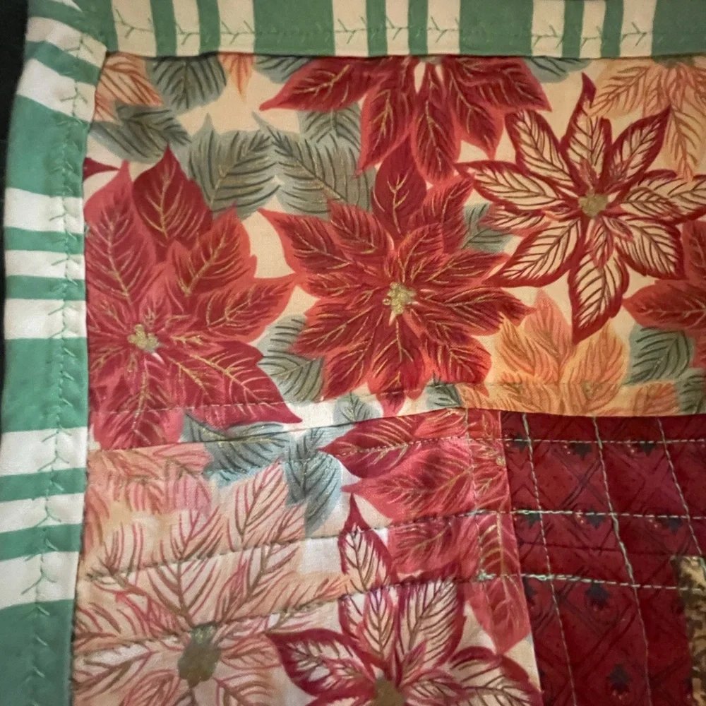 Handmade Patchwork Quilt in Cranberry Red, Green & Cream - Picture 11 of 13